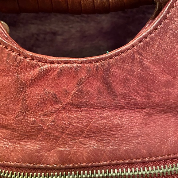 BCBGmaxazria 100% Leather Clutch with chain strap - Picture 15 of 16